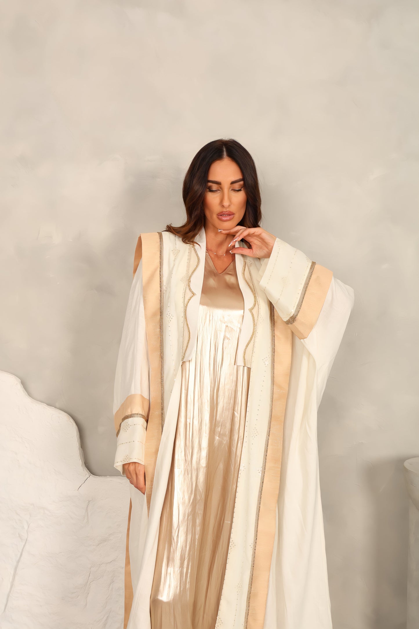 Off White Linen Emrodrodered Abaya